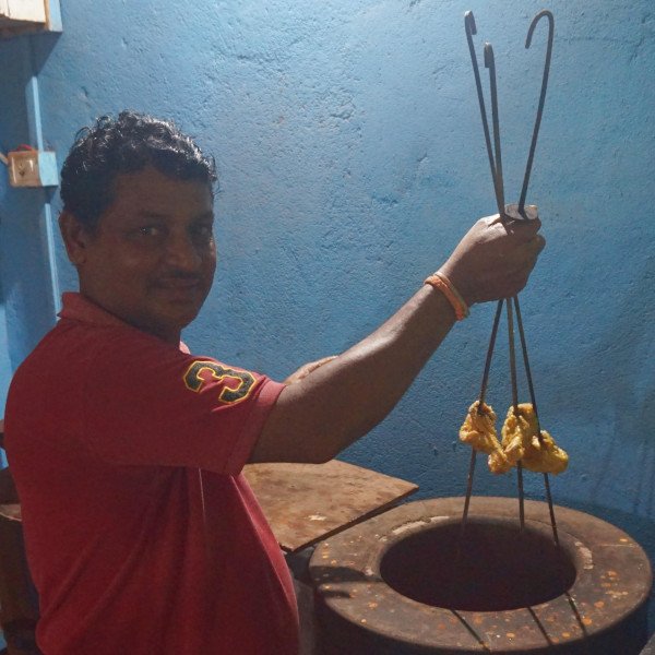 Chef Ashok at the tandoor
